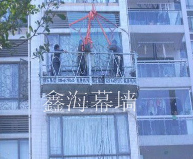 租用75吊篮安装玻璃